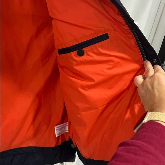 Orvis Classic Collection Essex Duck Down Filled Puffer Vest in Navy/Orange - XXL - Picture 8 of 10
